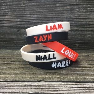 One Direction Bracelet Set